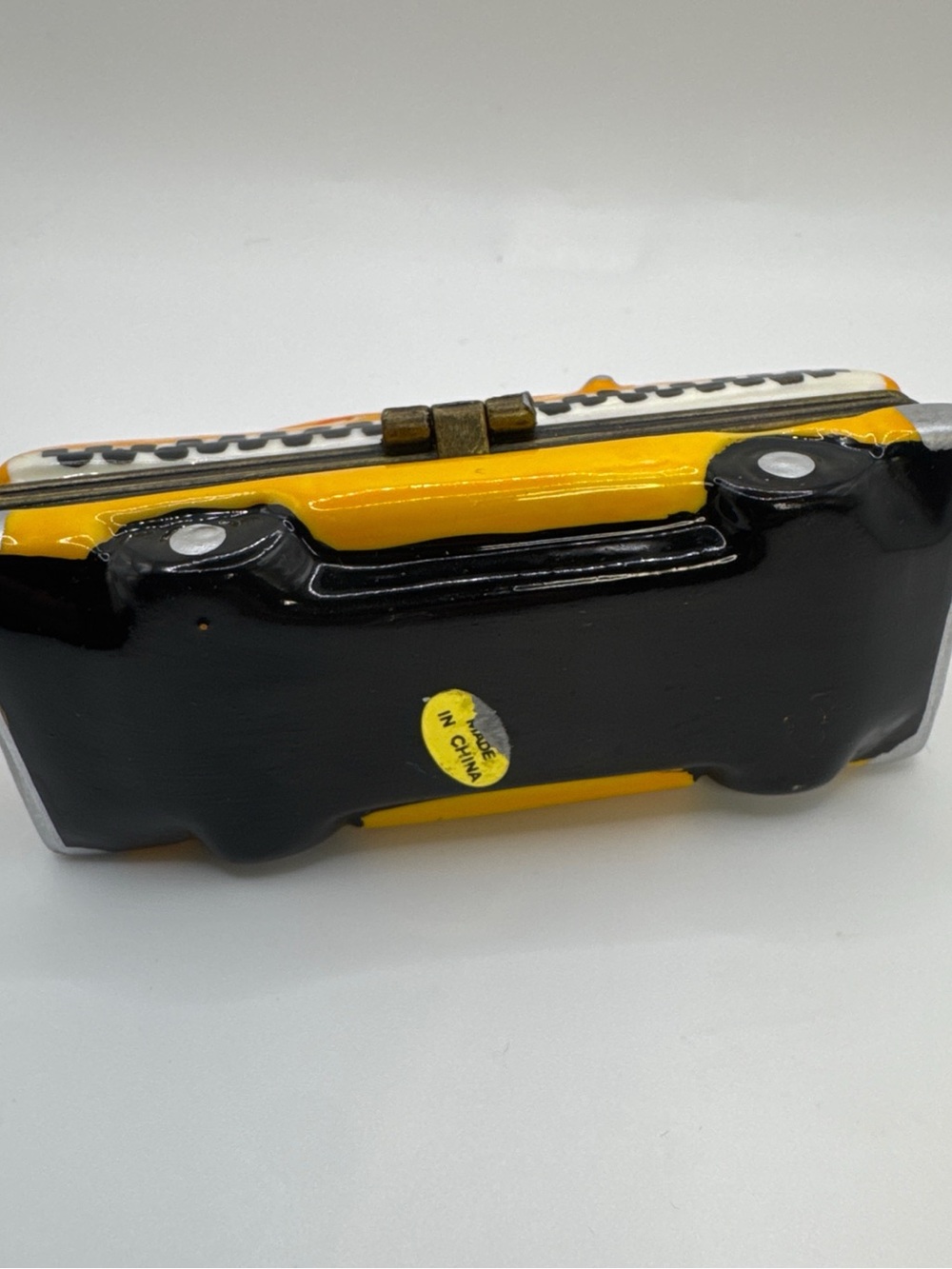 Vintage Ceramic New York City Yellow Taxi Cab Hinged Trinket Box Souvenir - Picture 4 of 5